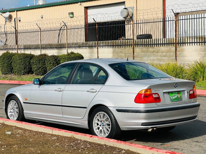 2000 BMW 3 Series 328i