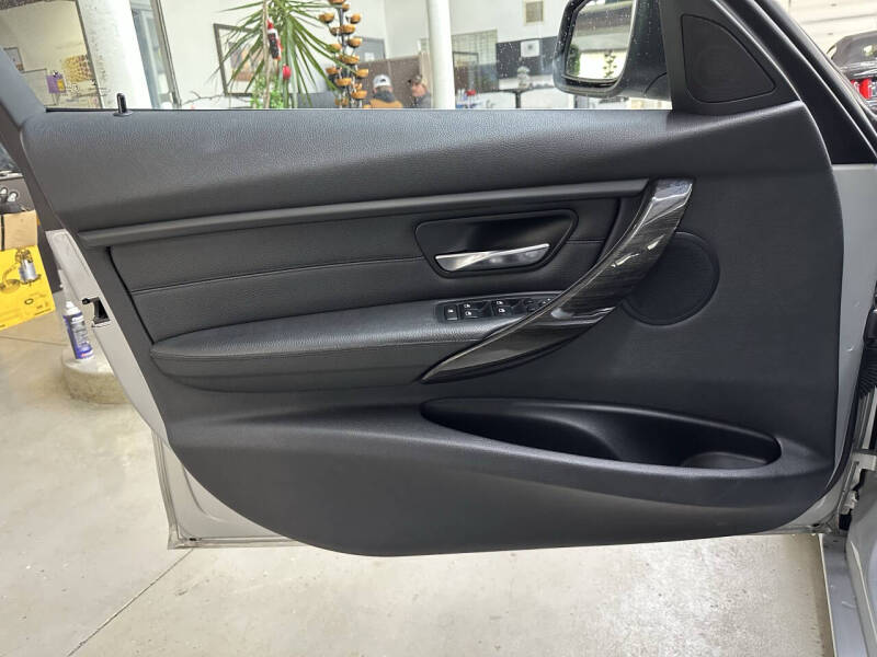 2015 BMW 3 Series 328i xDrive