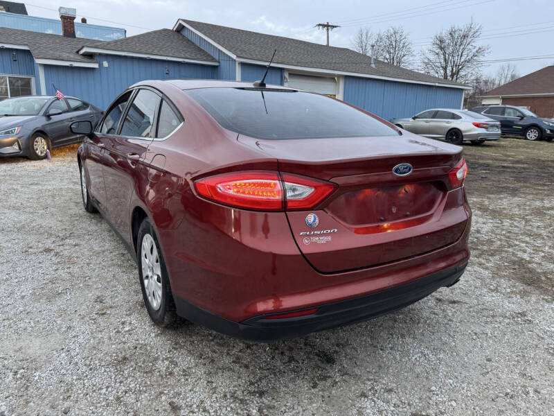 2014 Ford Fusion S