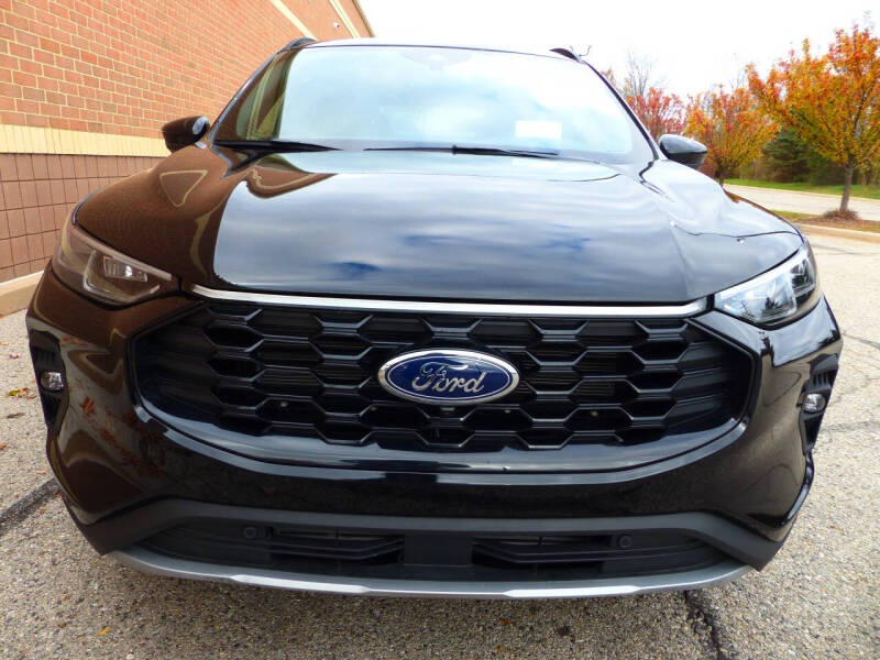 2024 Ford Escape ST-Line Elite