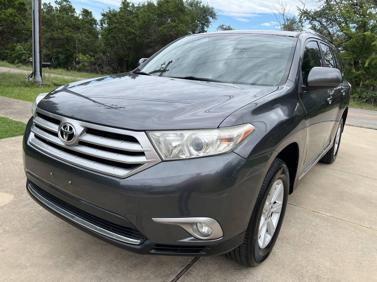 Used Car 2013 Toyota Highlander  Plus 4dr Suv (2.7l L4) For Sale Under $12,000 In Austin, Texas