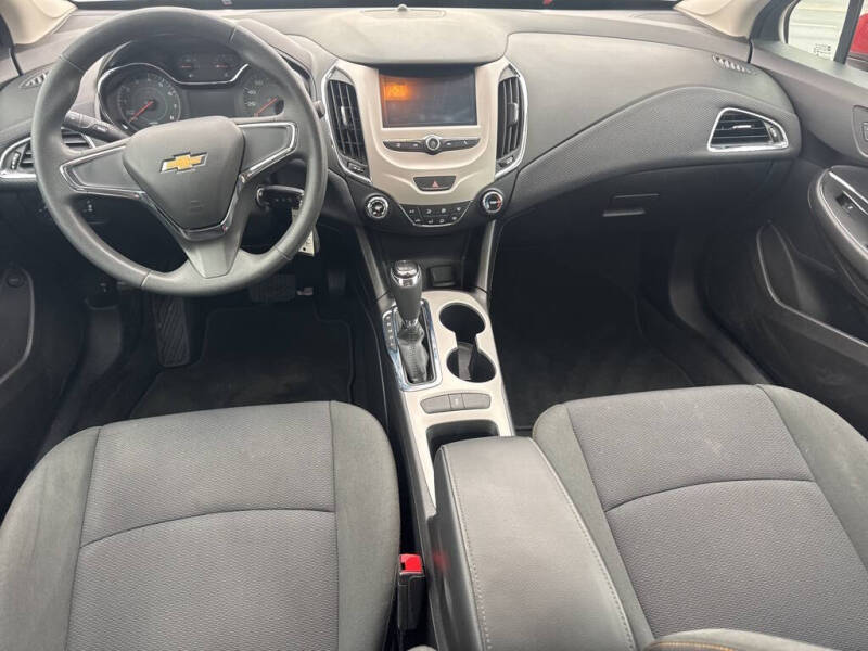 2018 Chevrolet Cruze LS Auto