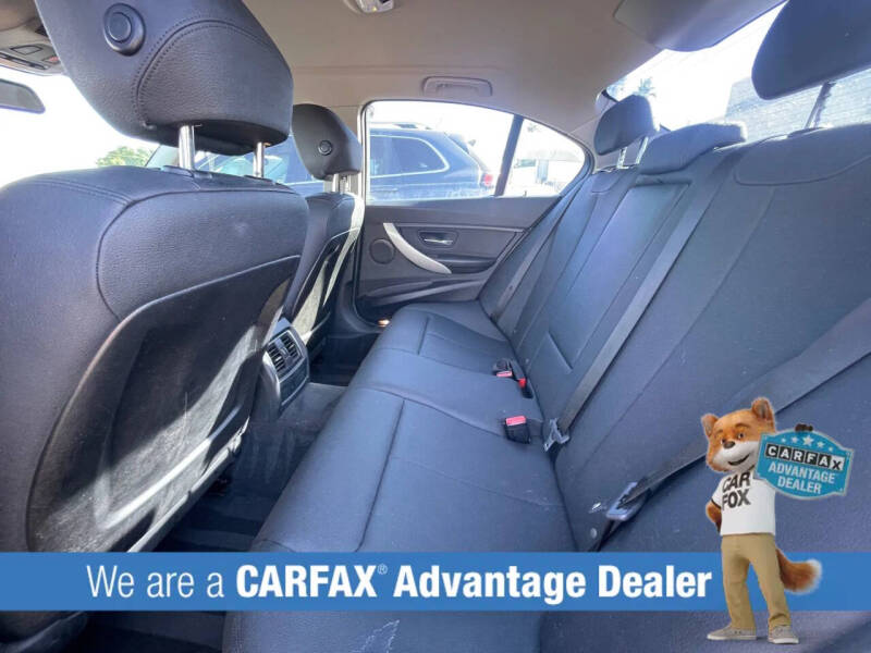 2017 BMW 3 Series 320i