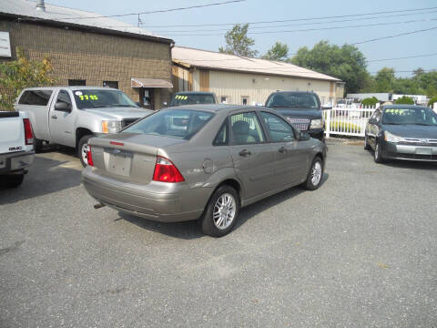 2005 Ford Focus ZX4 SE