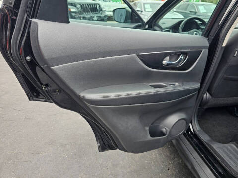 2017 Nissan Rogue S