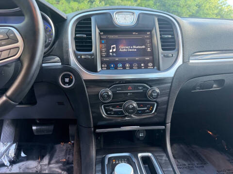 2018 Chrysler 300 Touring