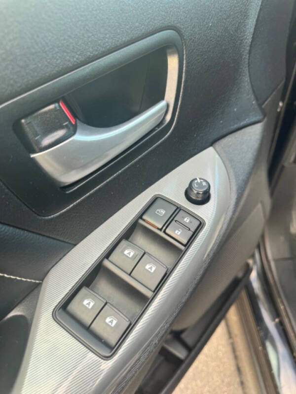 2017 Toyota Sienna SE 8-Passenger