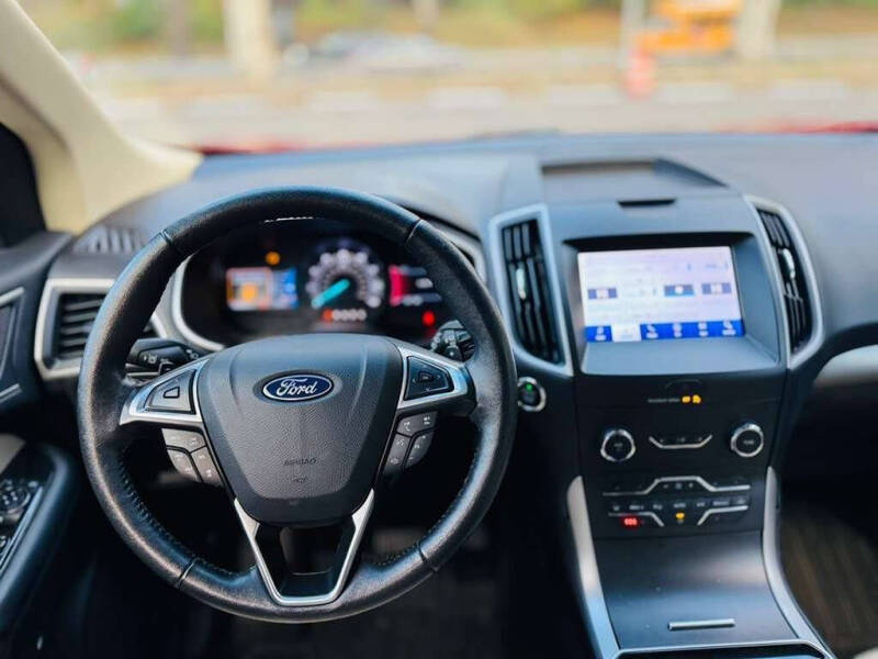 2020 Ford Edge SEL