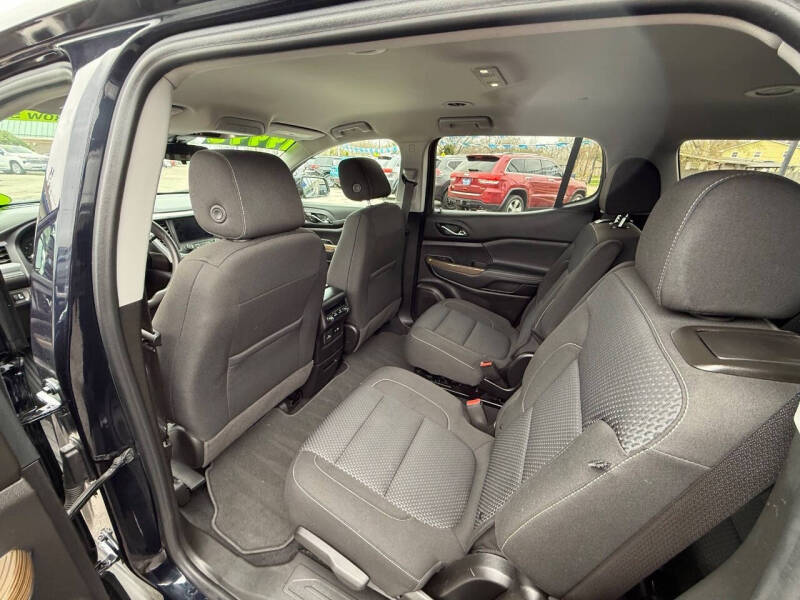 2022 GMC Acadia SLE