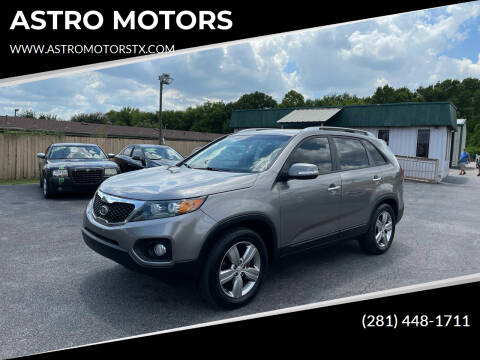 2013 Kia Sorento for sale at ASTRO MOTORS in Houston TX