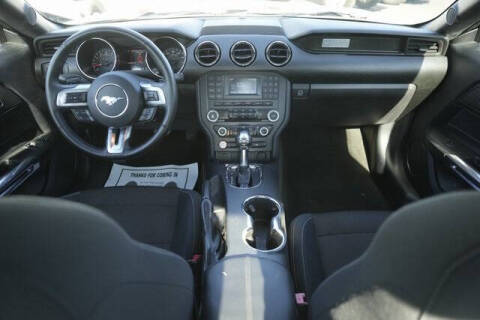 2016 Ford Mustang V6