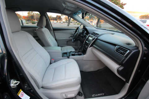 2016 Toyota Camry Hybrid