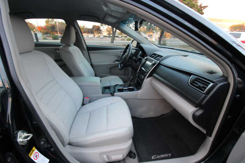 2016 Toyota Camry Hybrid