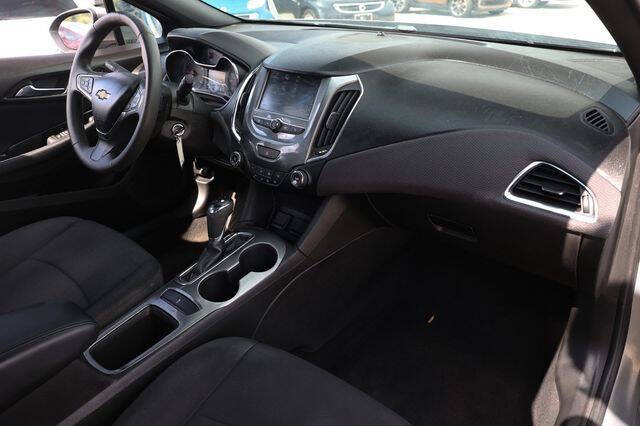 2017 Chevrolet Cruze LT Auto