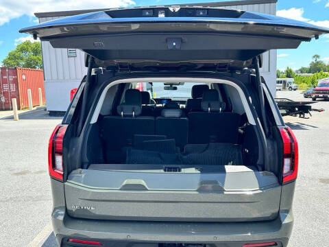 2025 Ford Expedition Active