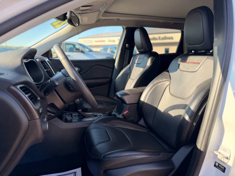 2022 Jeep Cherokee Trailhawk