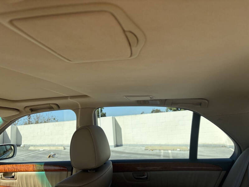 2005 Lexus LS 430