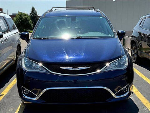 2017 Chrysler Pacifica Touring-L Plus