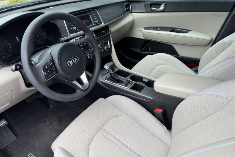 2017 Kia Optima LX