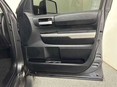 2015 Toyota Tundra SR5