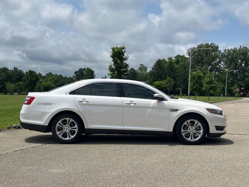 2016 Ford Taurus SEL