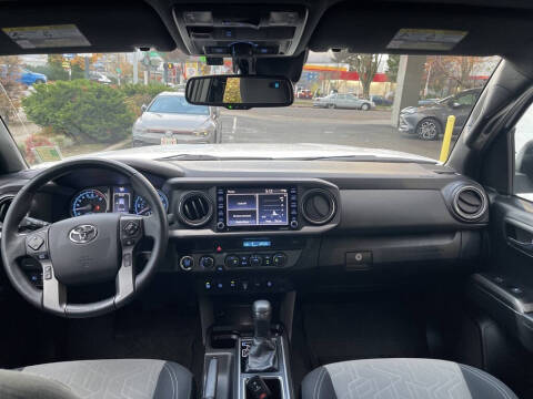 2021 Toyota Tacoma TRD Off-Road