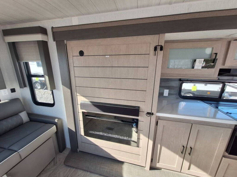 2024 Forest River Salem 28VIEW