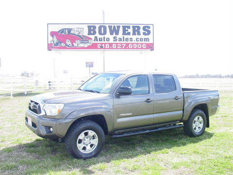 2015 Toyota Tacoma for sale at BOWERS AUTO SALES in Mounds OK