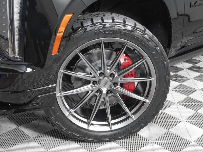 2025 Cadillac Escalade-V