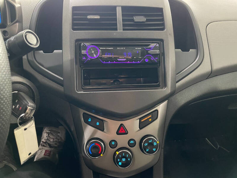 2013 Chevrolet Sonic LS Manual