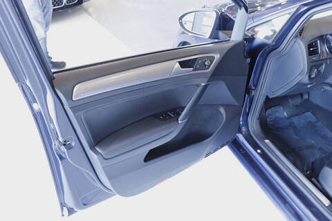 2016 Volkswagen e-Golf SEL Premium