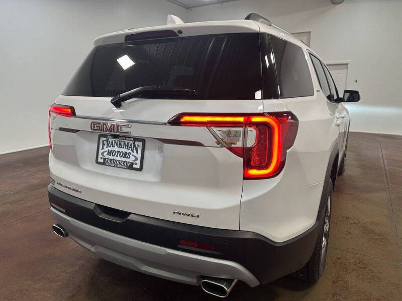 2021 GMC Acadia SLT