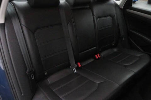 2015 Volkswagen Passat 1.8T Wolfsburg Edition