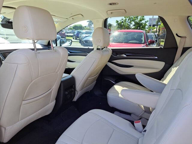 2024 Buick Enclave Essence