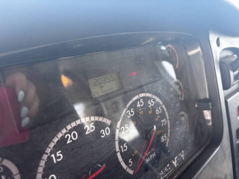 2007 Freightliner M2 106