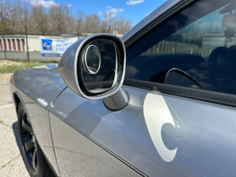 2014 Dodge Challenger SXT Plus