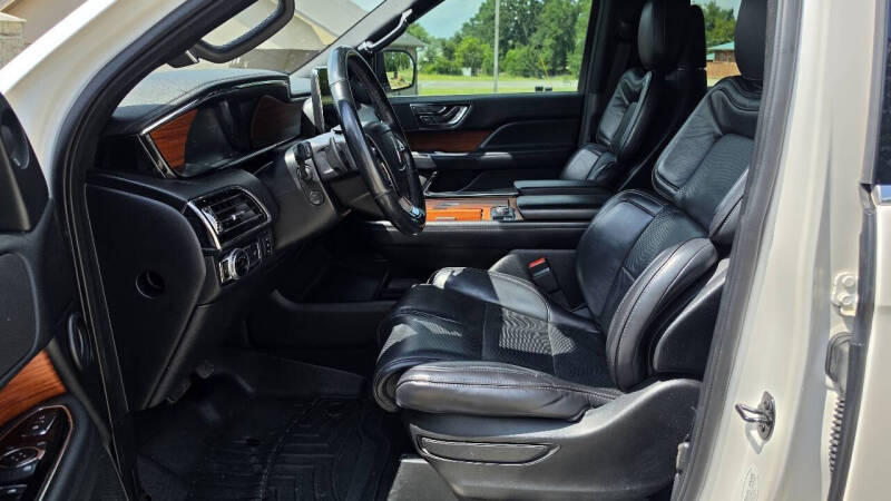 2019 Lincoln Navigator Select