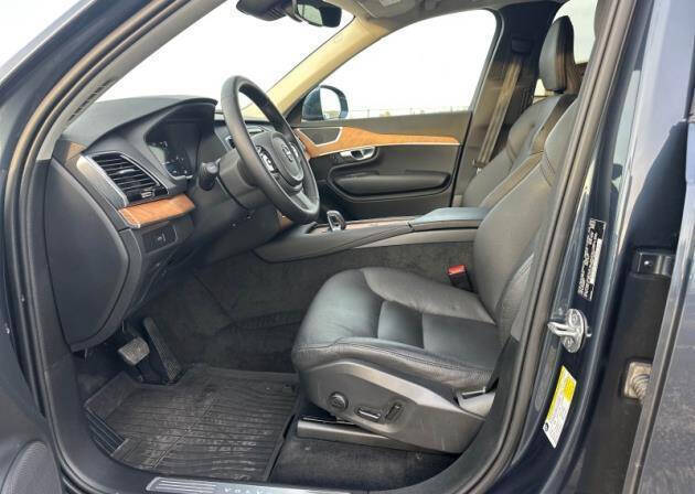 2024 Volvo XC90 B5 Plus Bright Theme