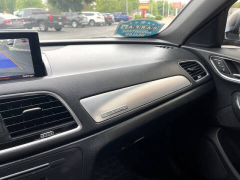 2017 Audi Q3 2.0T quattro Premium Plus