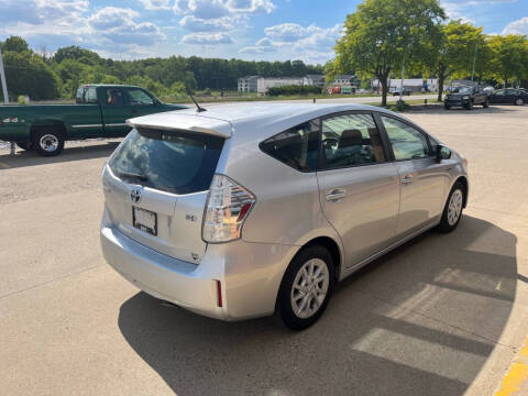 2012 Toyota Prius v Two