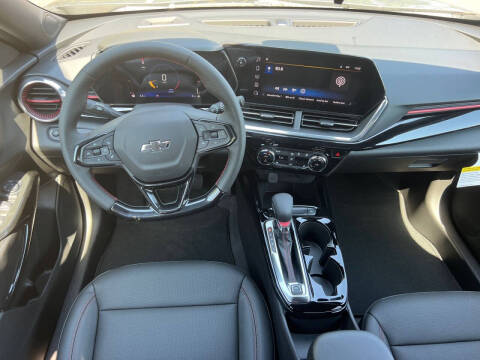 2025 Chevrolet Trax RS