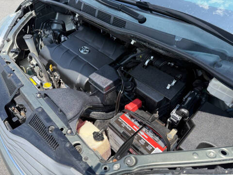 2012 Toyota Sienna XLE 8-Passenger