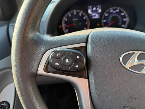 2016 Hyundai Accent SE