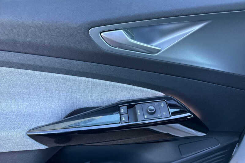 2025 Volkswagen ID.4 Pro