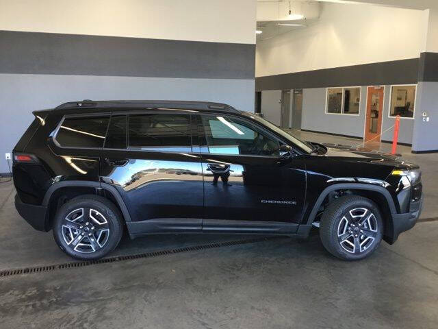 2026 Jeep Cherokee Laredo