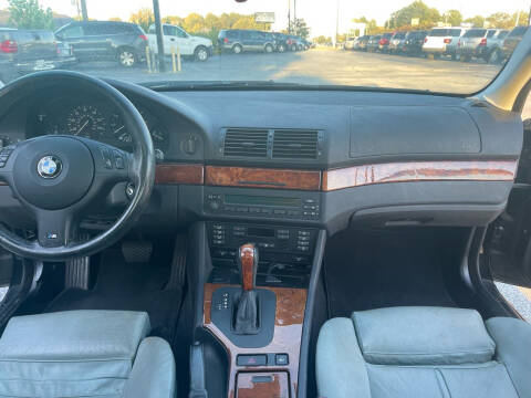 2003 BMW 5 Series 525i