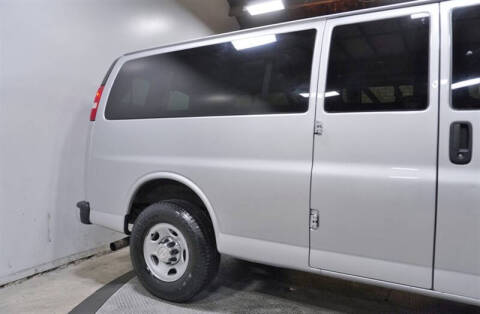 2017 Chevrolet Express LT 3500