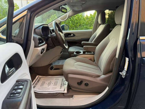 2020 Chrysler Pacifica Touring