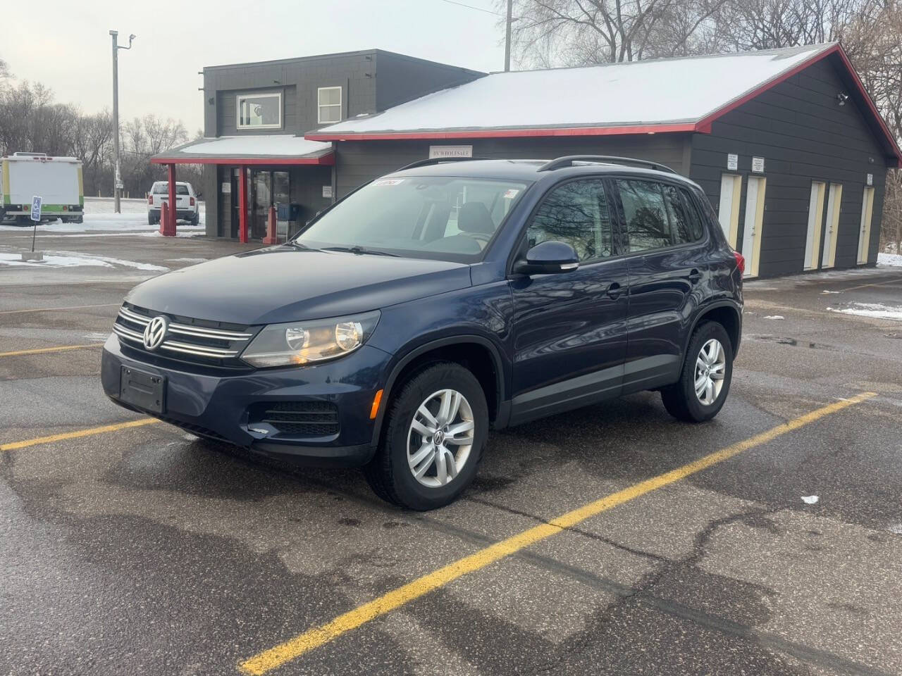 2016 Volkswagen Tiguan for sale at LUXURY IMPORTS AUTO SALES INC in Ham Lake, MN