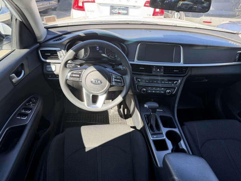 2019 Kia Optima LX